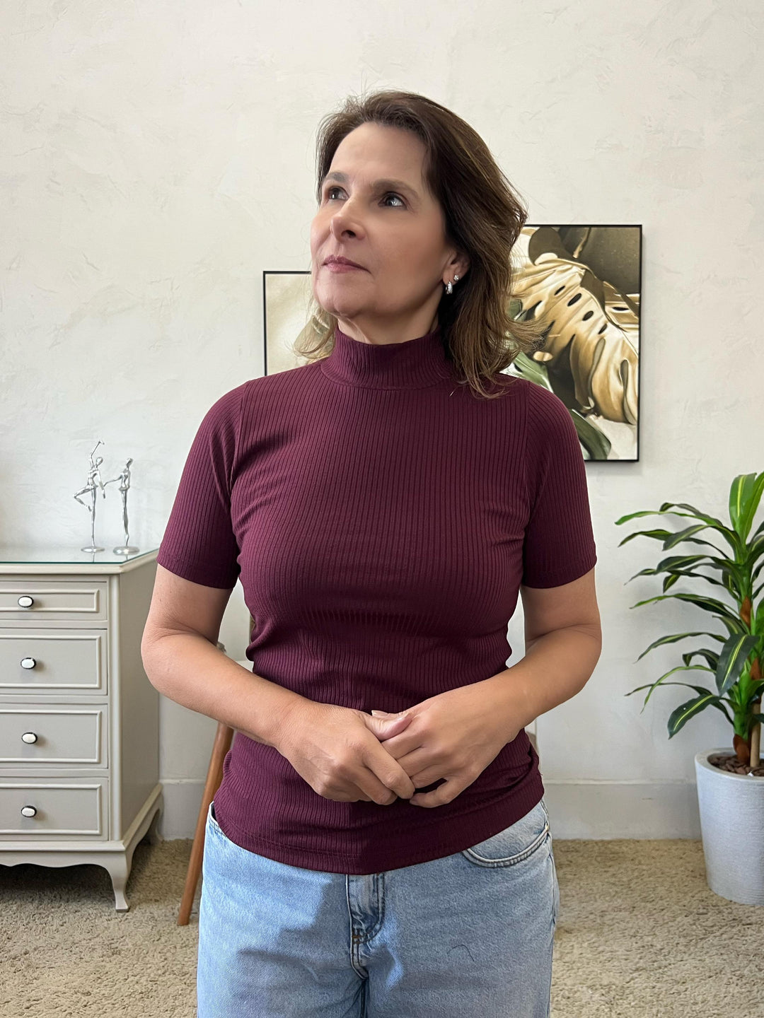 Blusa Básica Malha Canelada Manga Curta Gola Alta Uva - Fernanda