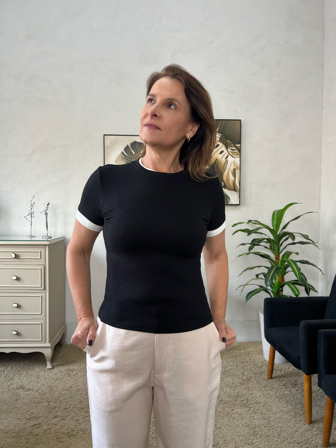 Tshirt Milena Canelada - Preta/Branca