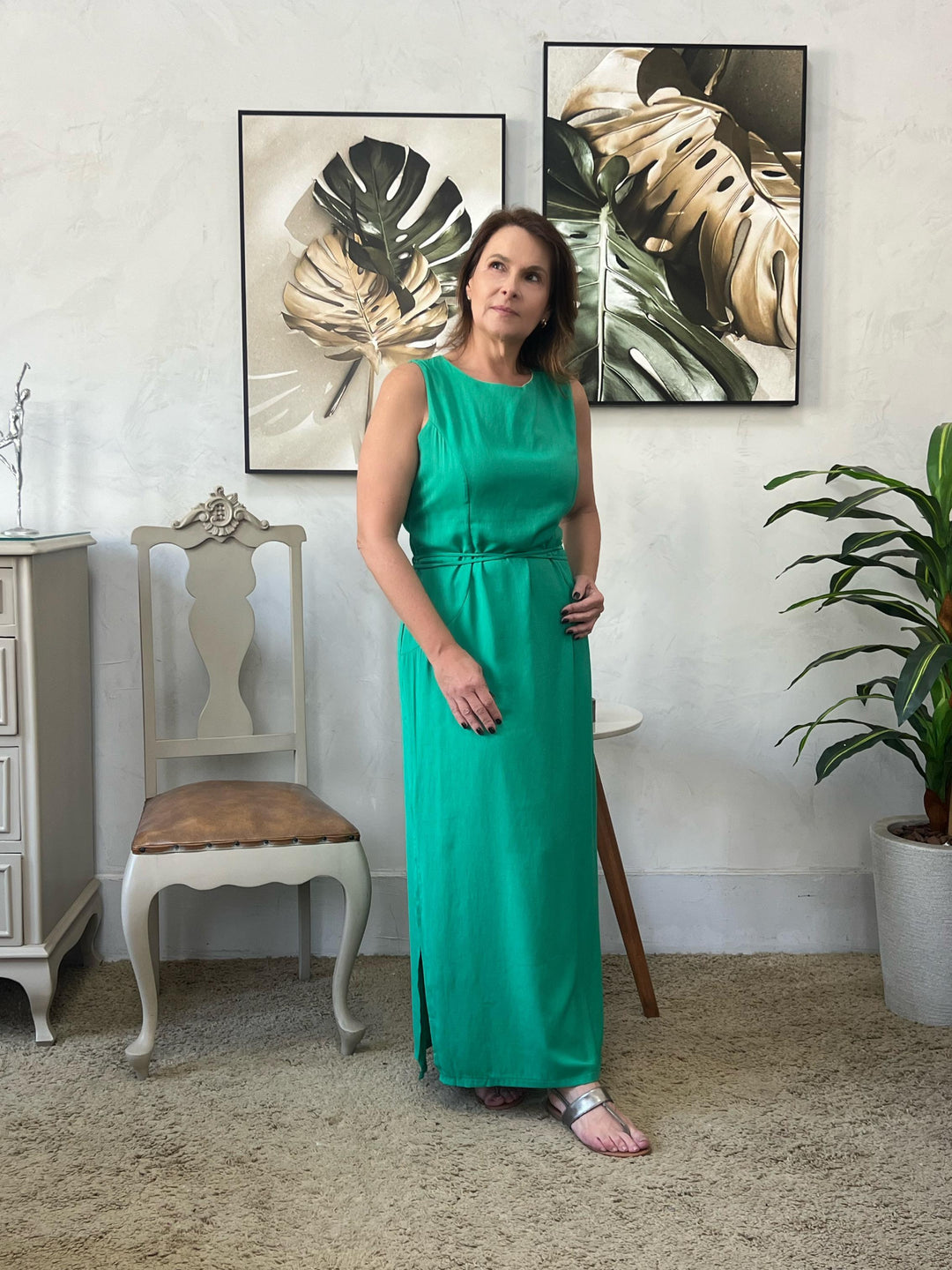 Vestido Regata Midi com Fenda Verde -Camilly