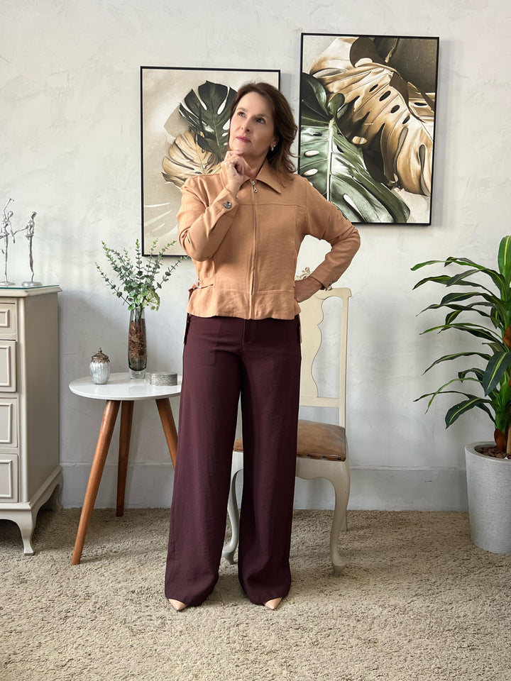 Conjunto Jaqueta com Fivela e Calça Pantalona Bege/ Marrom - Andria