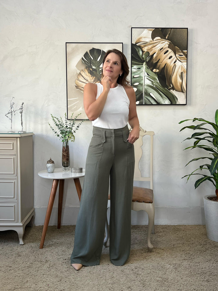 Calça Pantalona com Martingale Verde Musgo - Andressa