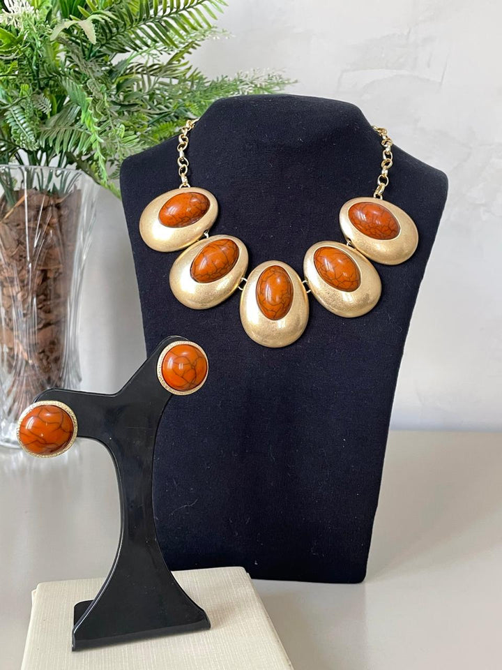 Conjunto Adriane Colar e Brinco - Madeira/Dourado