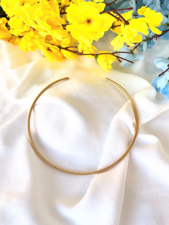Choker Mirela Torcida - Dourada
