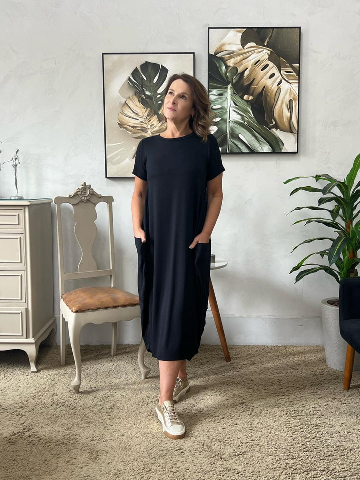 Vestido Flávia Midi com Bolso - Preto