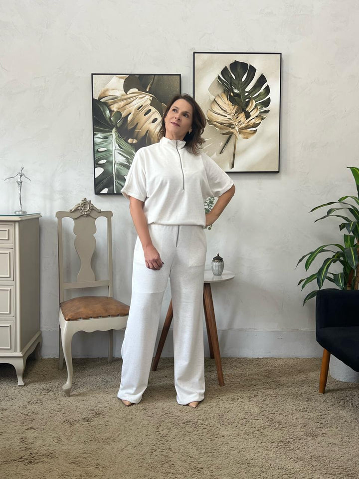 Conjunto Milena Blusa com Zíper e Calça - Off