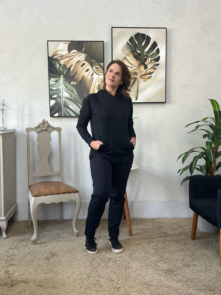 Conjunto Rúbia Jaqueta com Capuz e Calça - Preto