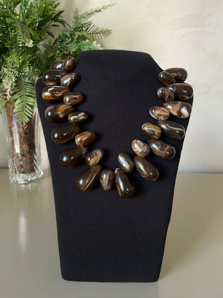 Colar Adriene em Resina - Marrom