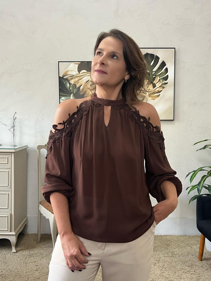 Blusa Débora Manga Longa com Renda - Marrom