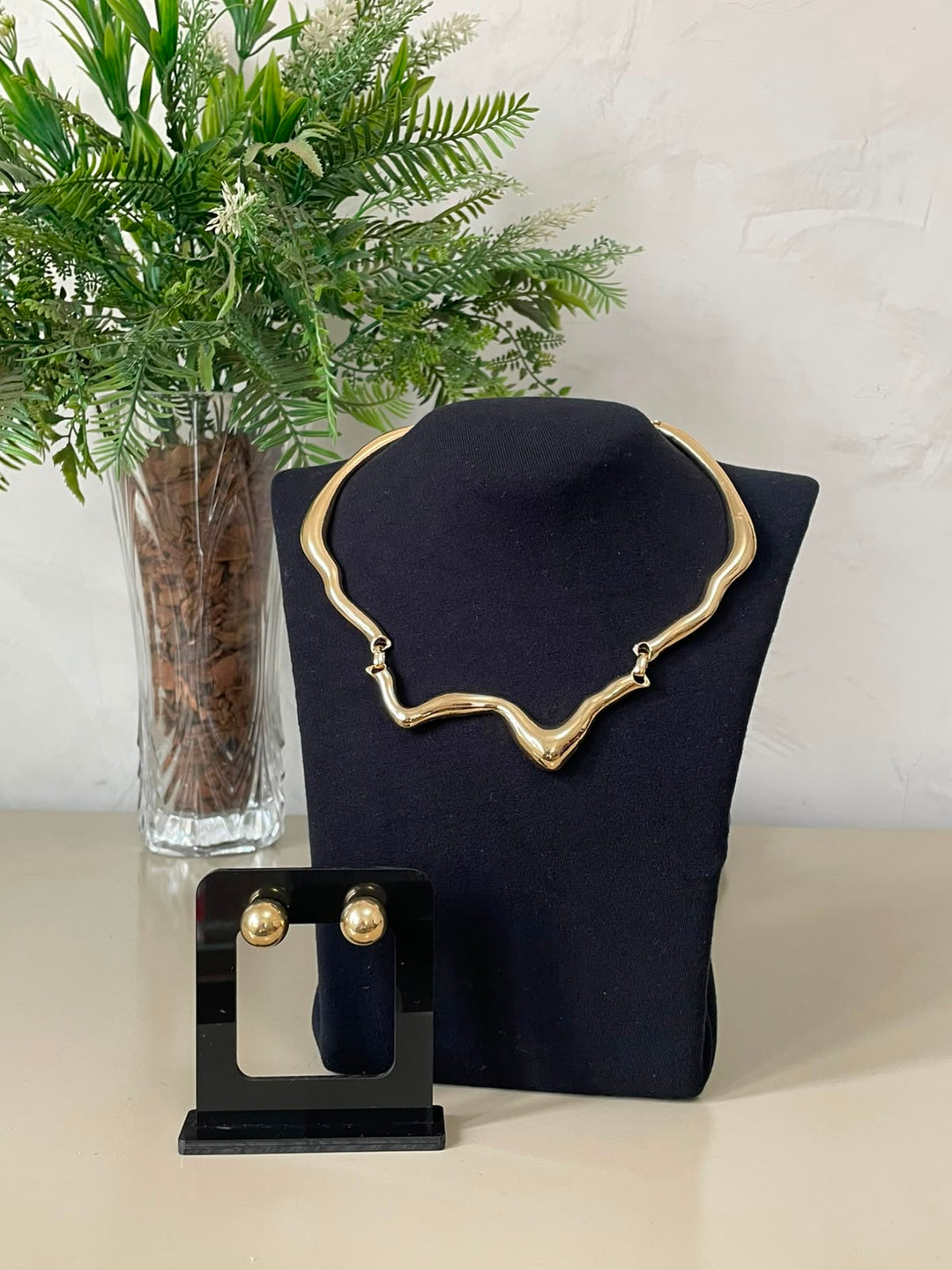 Conjunto Karen Choker e Brinco - Dourado