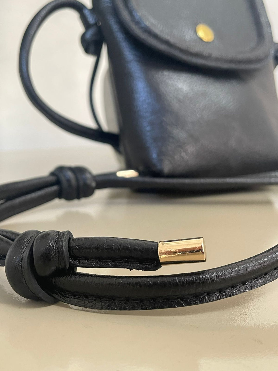 Bolsa Violeta - Couro Preta