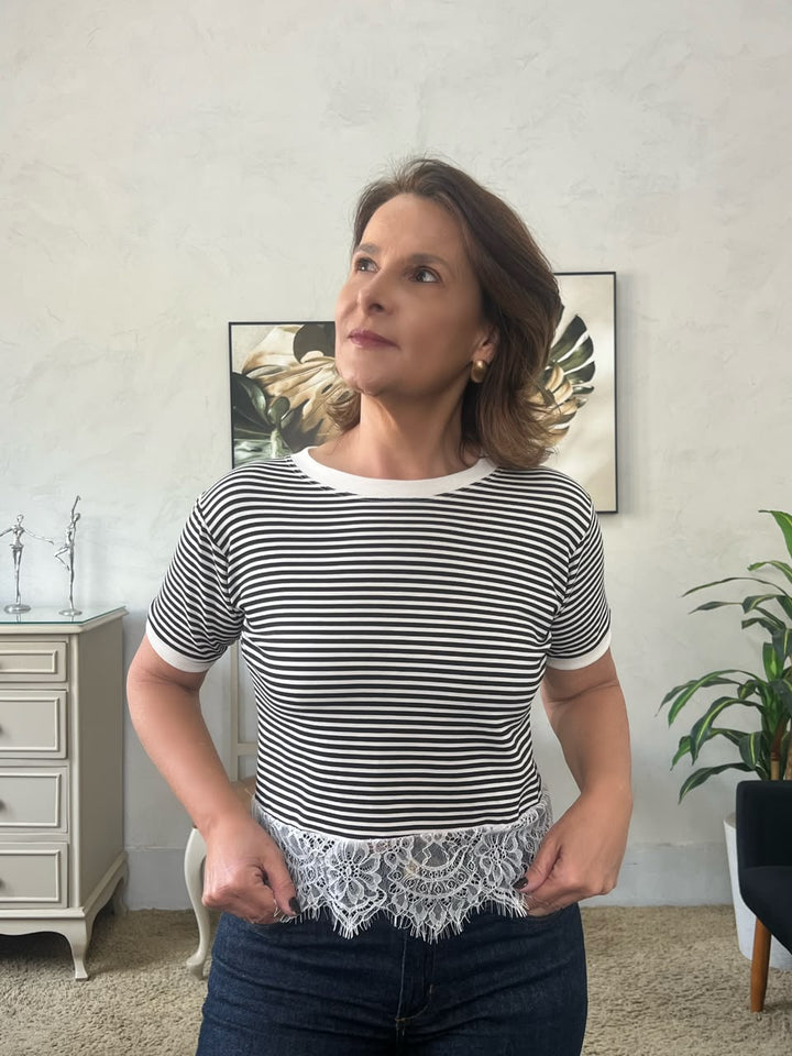 Blusa Dafene - Listrada Com Renda