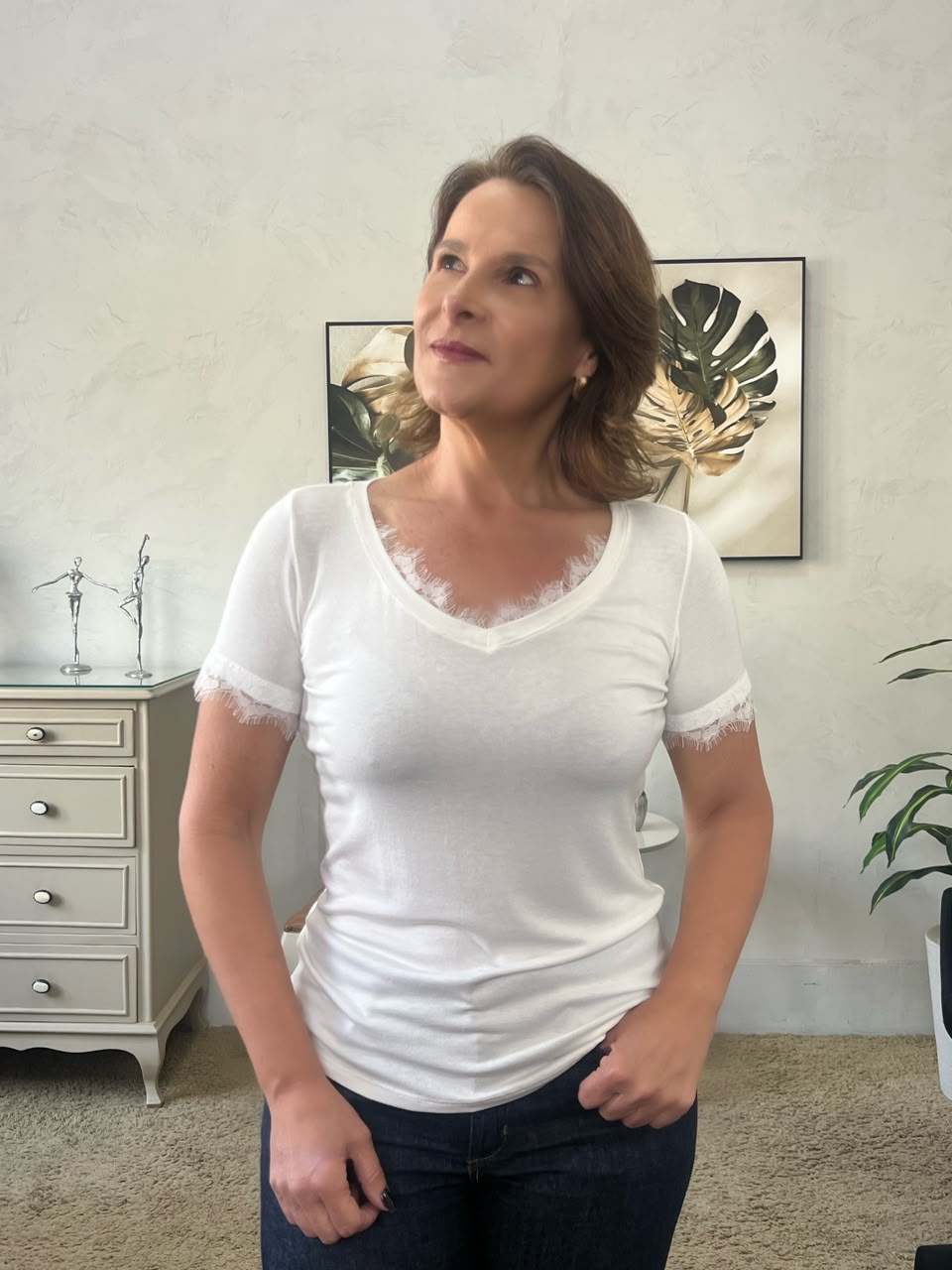 Tshirt Sara Básica - Renda Off