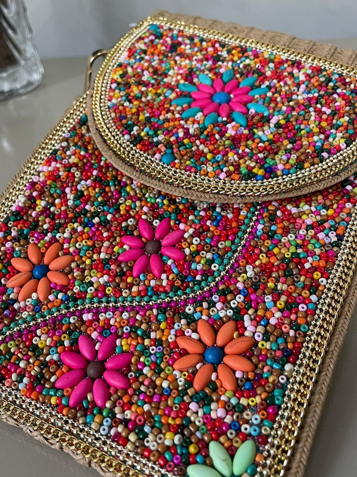 Bolsa Nanda Miçangas - Palha / Caramelo