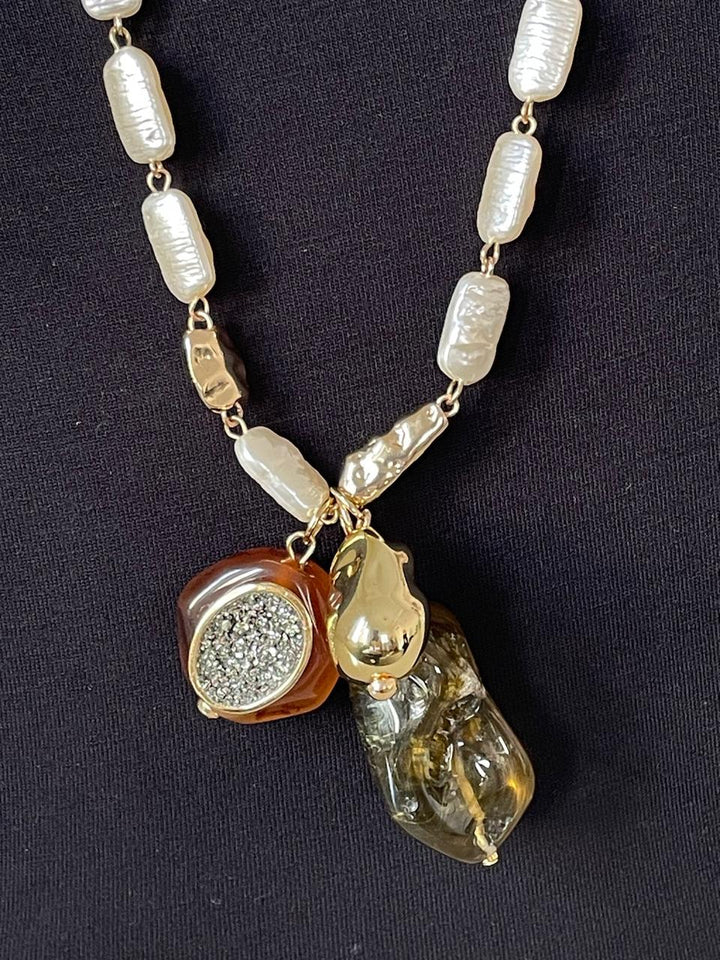 Colar Célia Longo Pérolas - Dourado