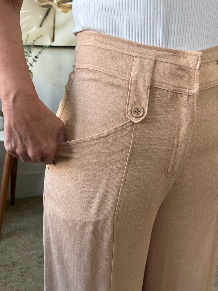 Calça Pantalona com Martingale Caqui - Andressa