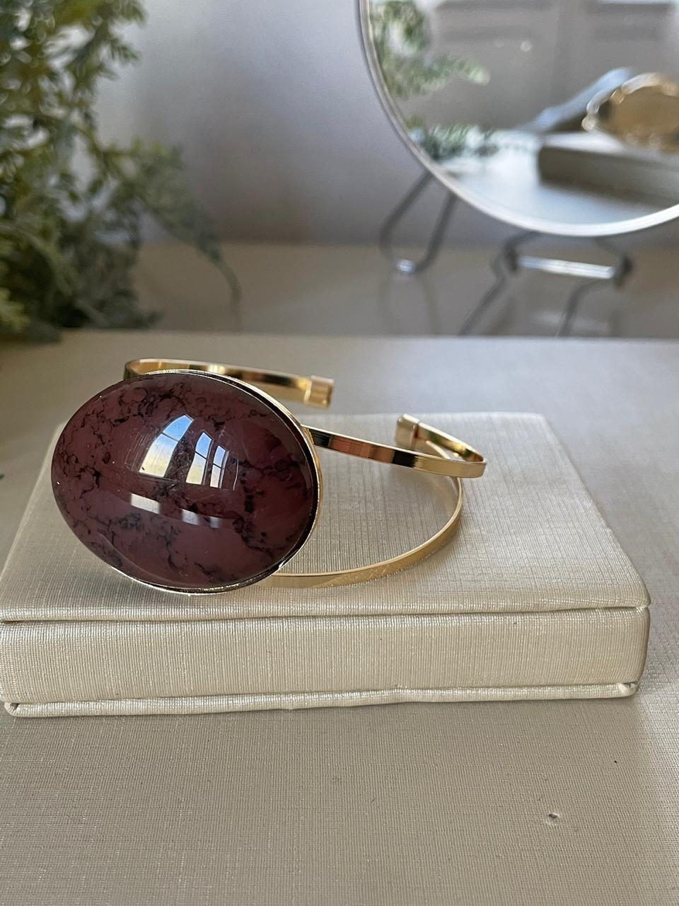 Bracelete Karol - Dourado/Madeira