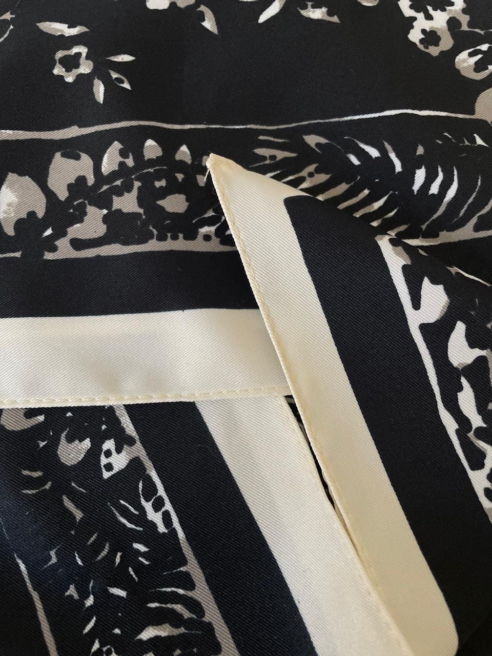 Lenço Simone Acetinado Estampado - Preto/Branco