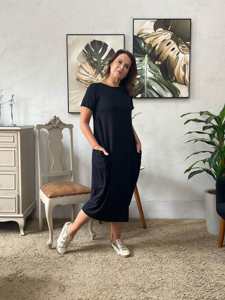 Vestido Flávia Midi com Bolso - Preto