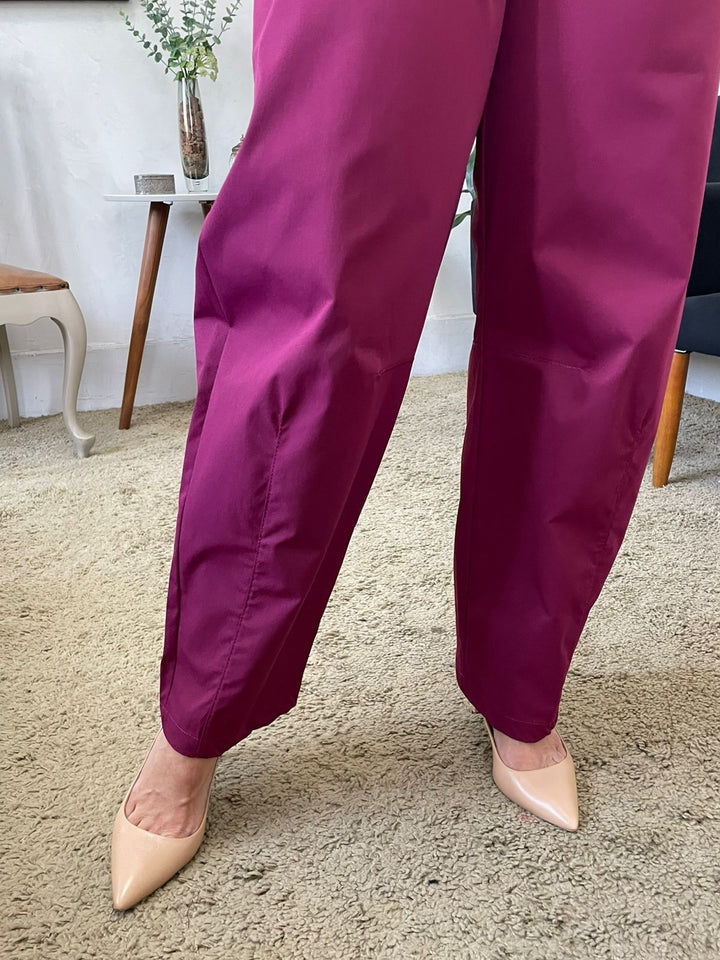 Calça Élida Barrel Gabardine - Cereja
