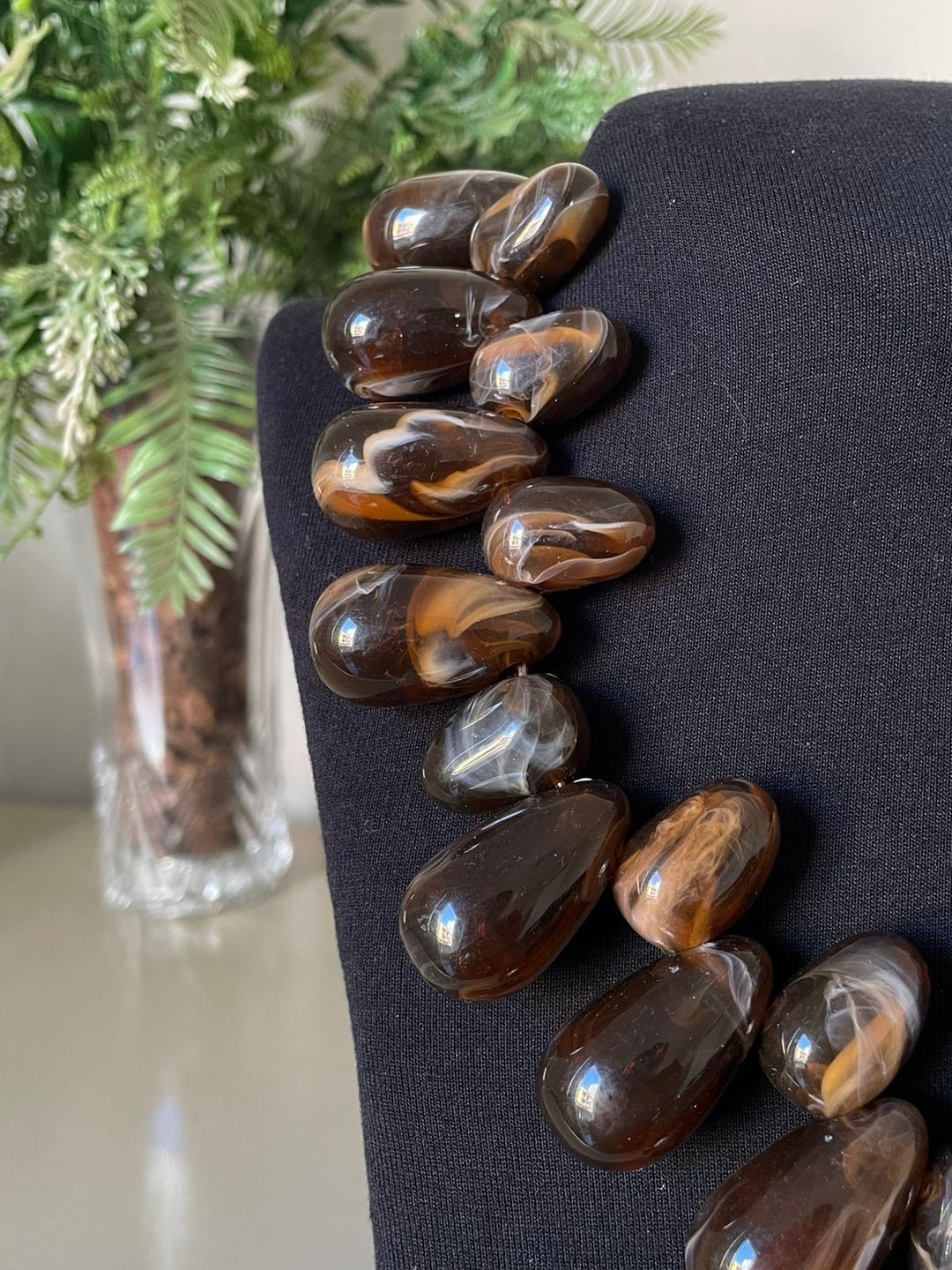 Colar Adriene em Resina - Marrom