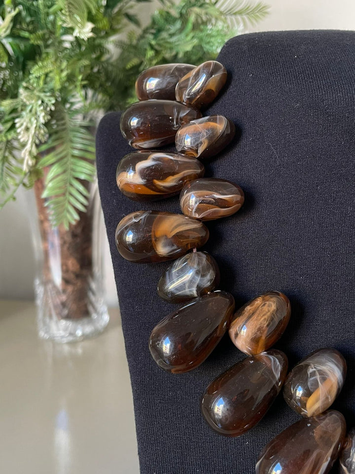 Colar Adriene em Resina - Marrom