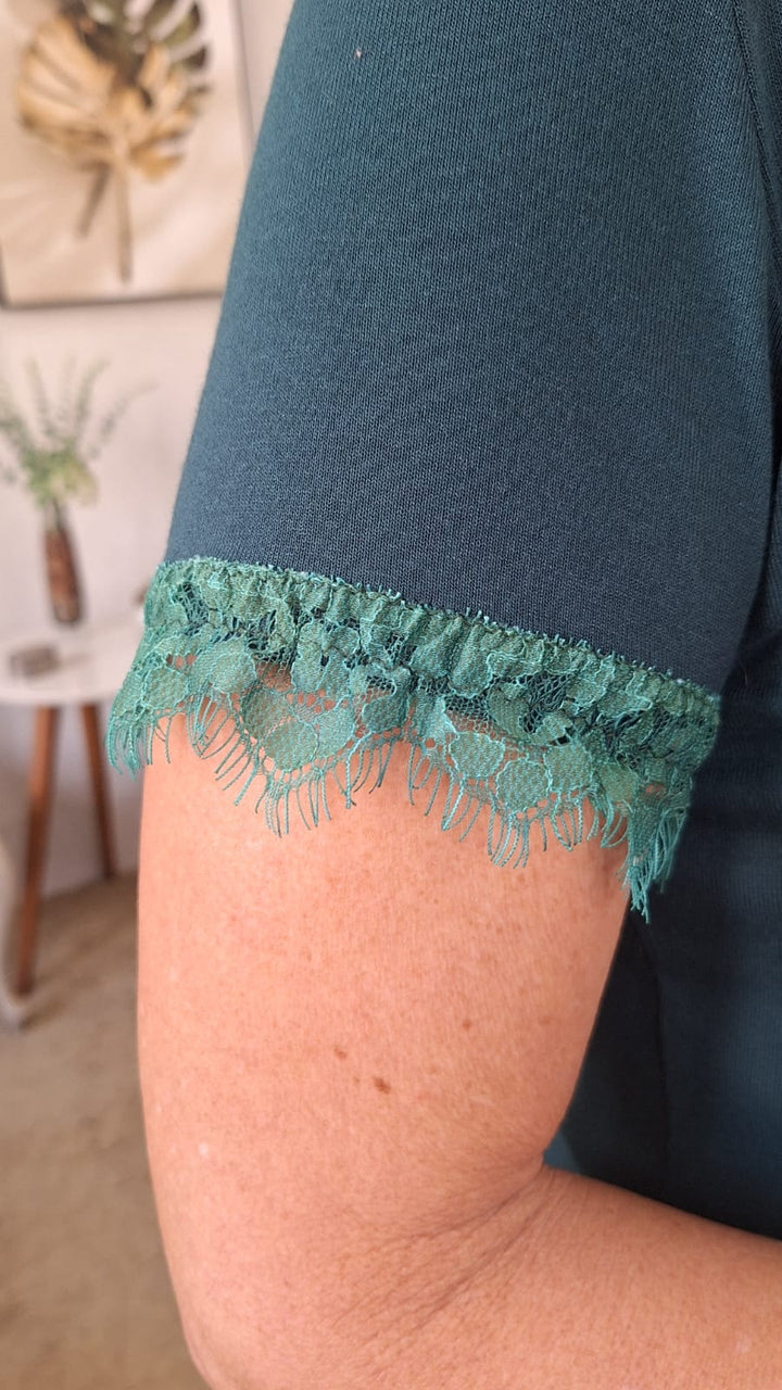 Tshirt Sara Básica - Renda Verde