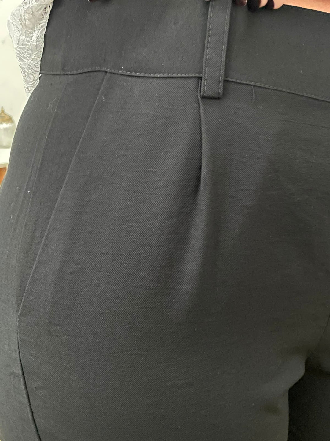 Calça Sueli em Corte Alfaiataria - Preto